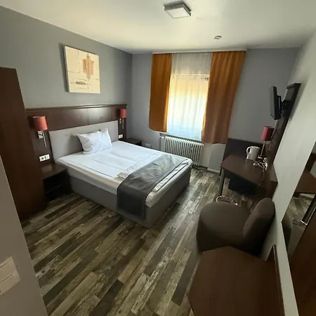 Parkhotel Lindenhof - Kostenlose Parkplaetze Όφενμπαχ