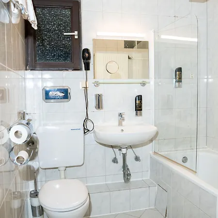 Parkhotel Lindenhof - Kostenlose Parkplätze 3* Offenbach am Main