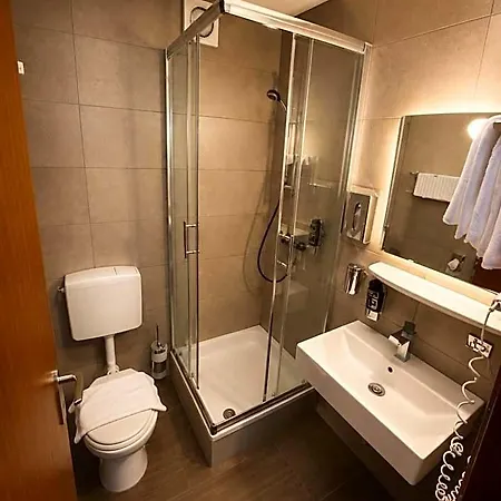 Hotel Parkhotel Lindenhof - Kostenlose Parkplaetze Offenbach am Main