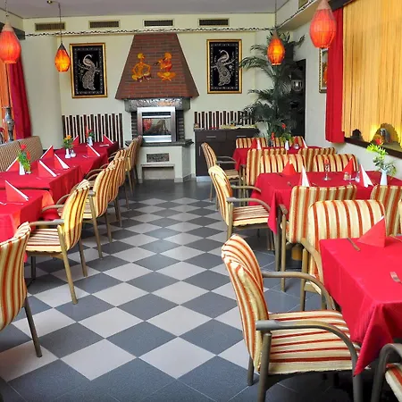 Szálloda Parkhotel Lindenhof - Kostenlose Parkplaetze 3*